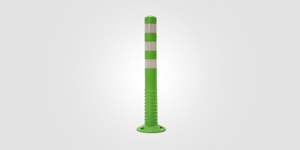 warning post green